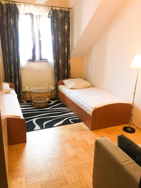 Hostel Florencja Wieliczka Extérieur photo